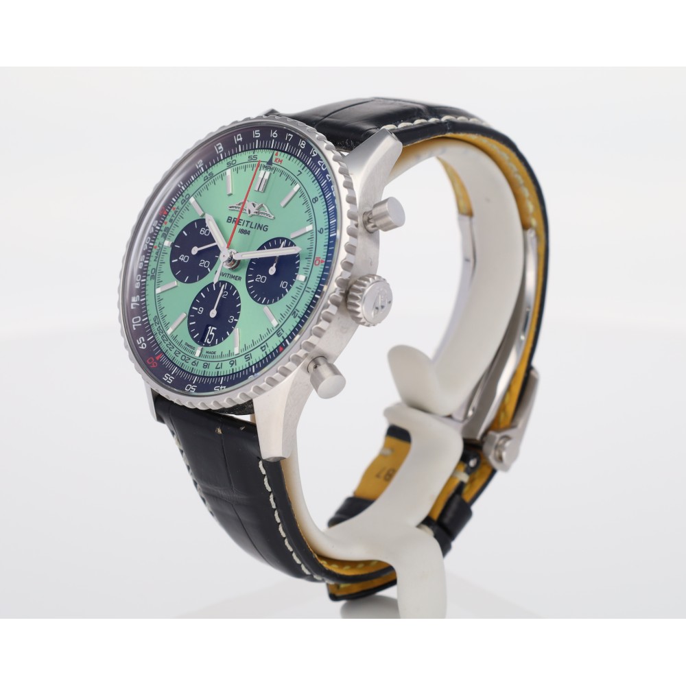 navitimer-b01-chronographe_4-22121-6d205d8b