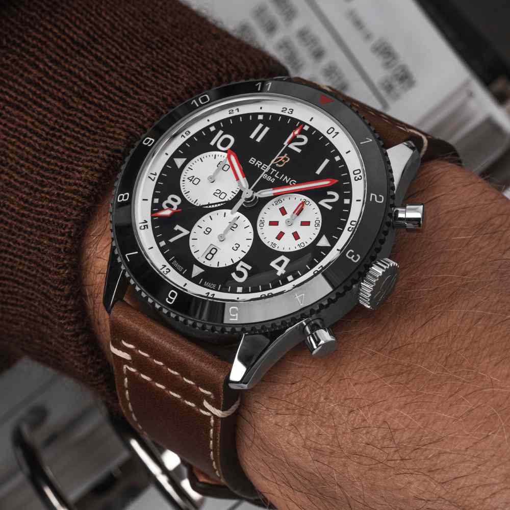 superavib04chronographgmt46mosquito_YB04451A1B1X1-101352