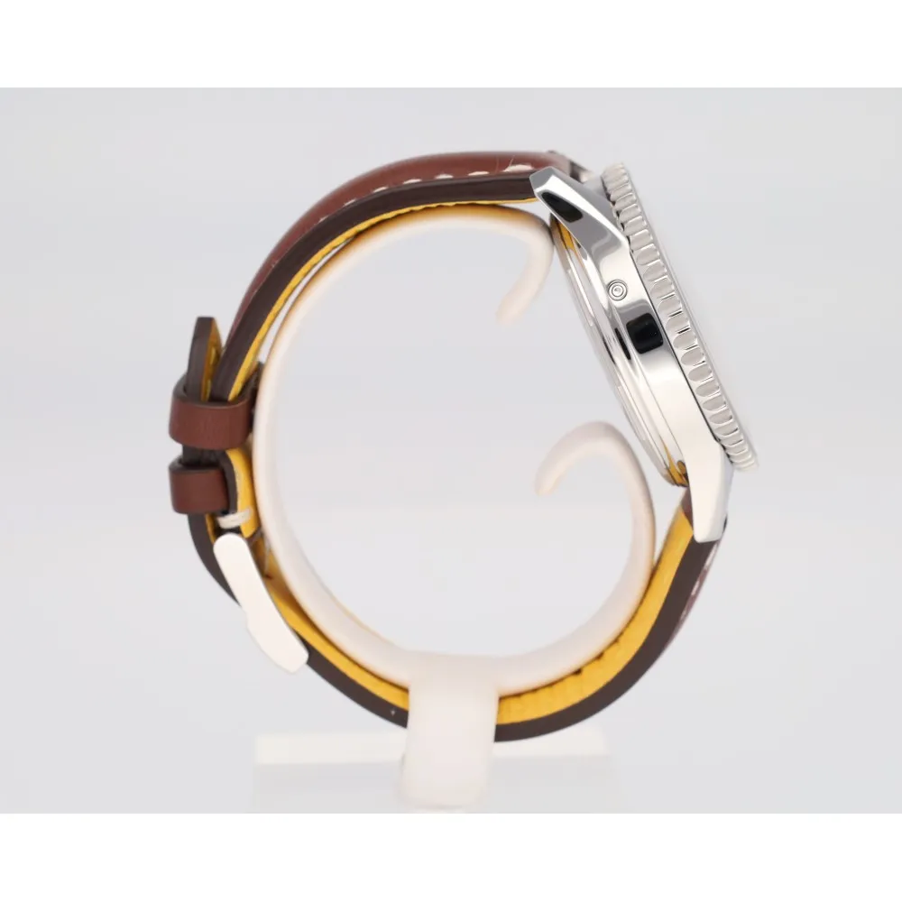 navitimer-montbrillant-datora_4-28615-b0e54967