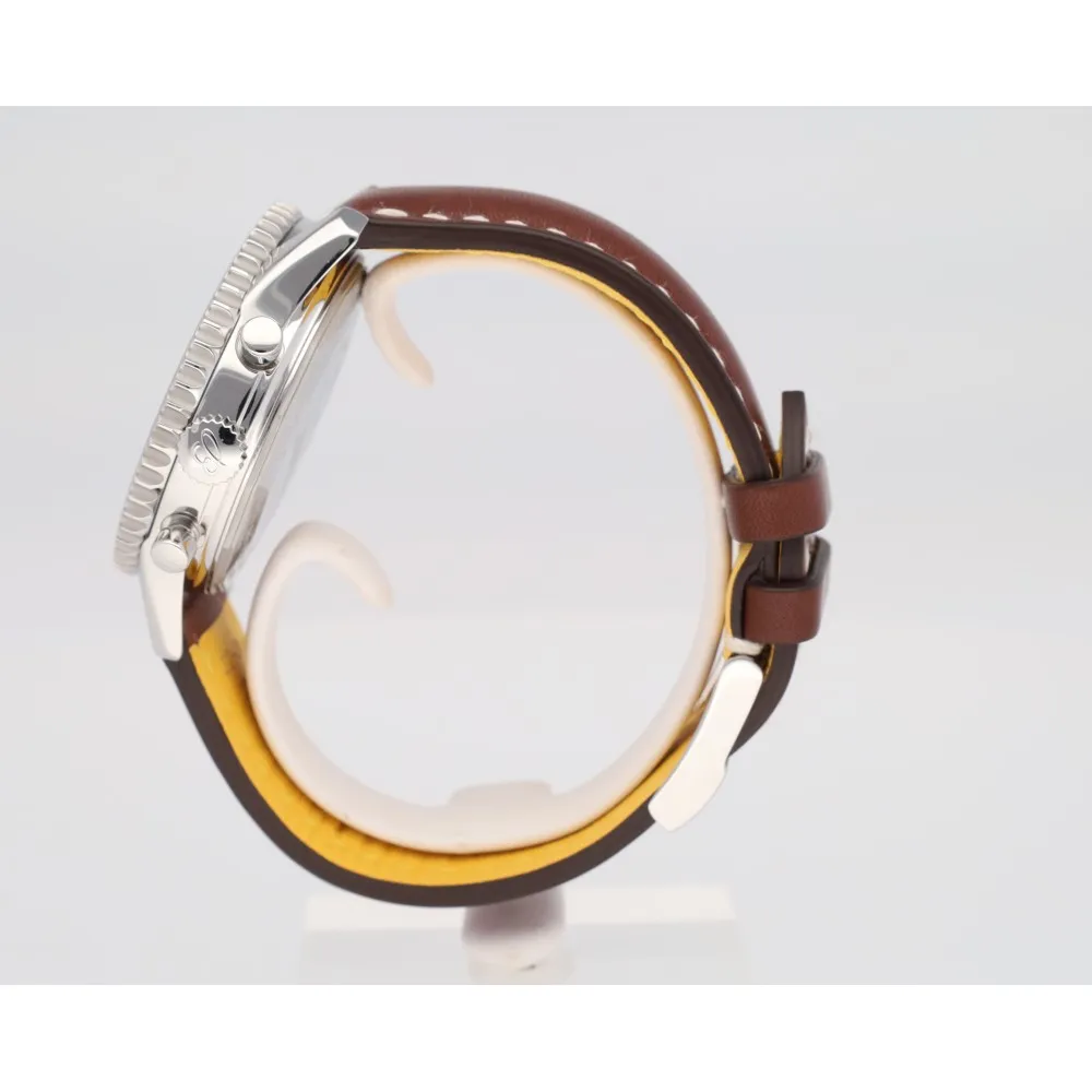 navitimer-montbrillant-datora_4-28615-d692eedb