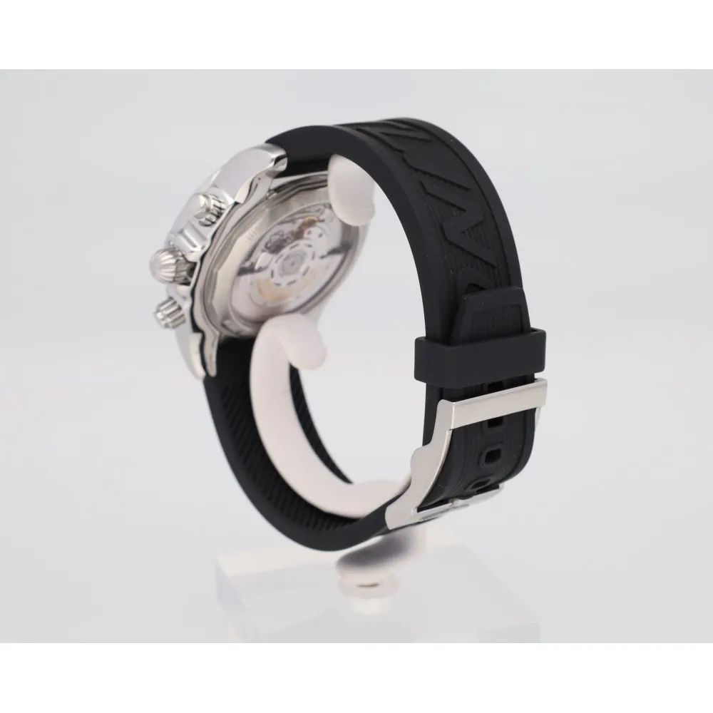 chronomat-44-limited-edition-2000-pieces_4-28333-033c25b5