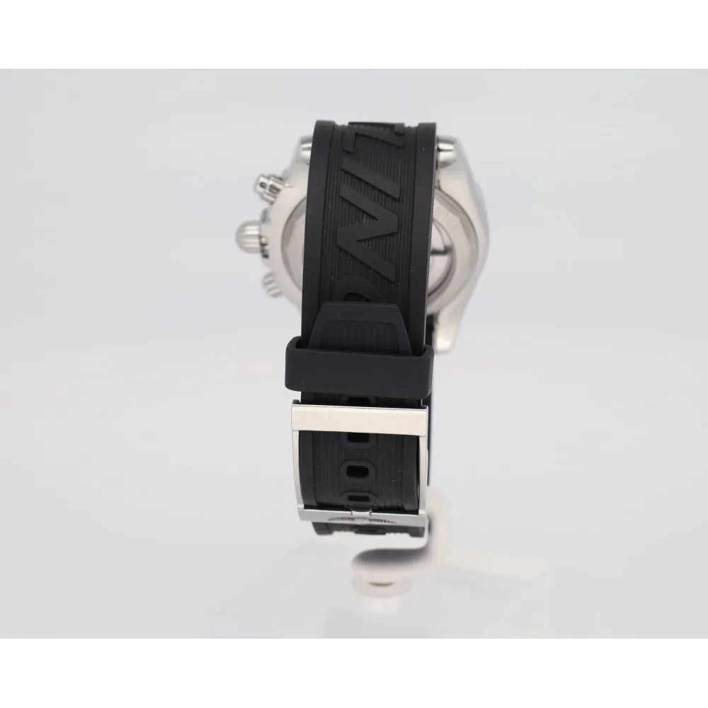 chronomat-44-limited-edition-2000-pieces_4-28333-eba286e8