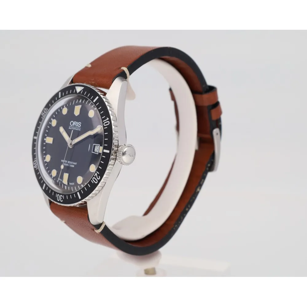 sisty-five-divers_4-30137-317c2eb1