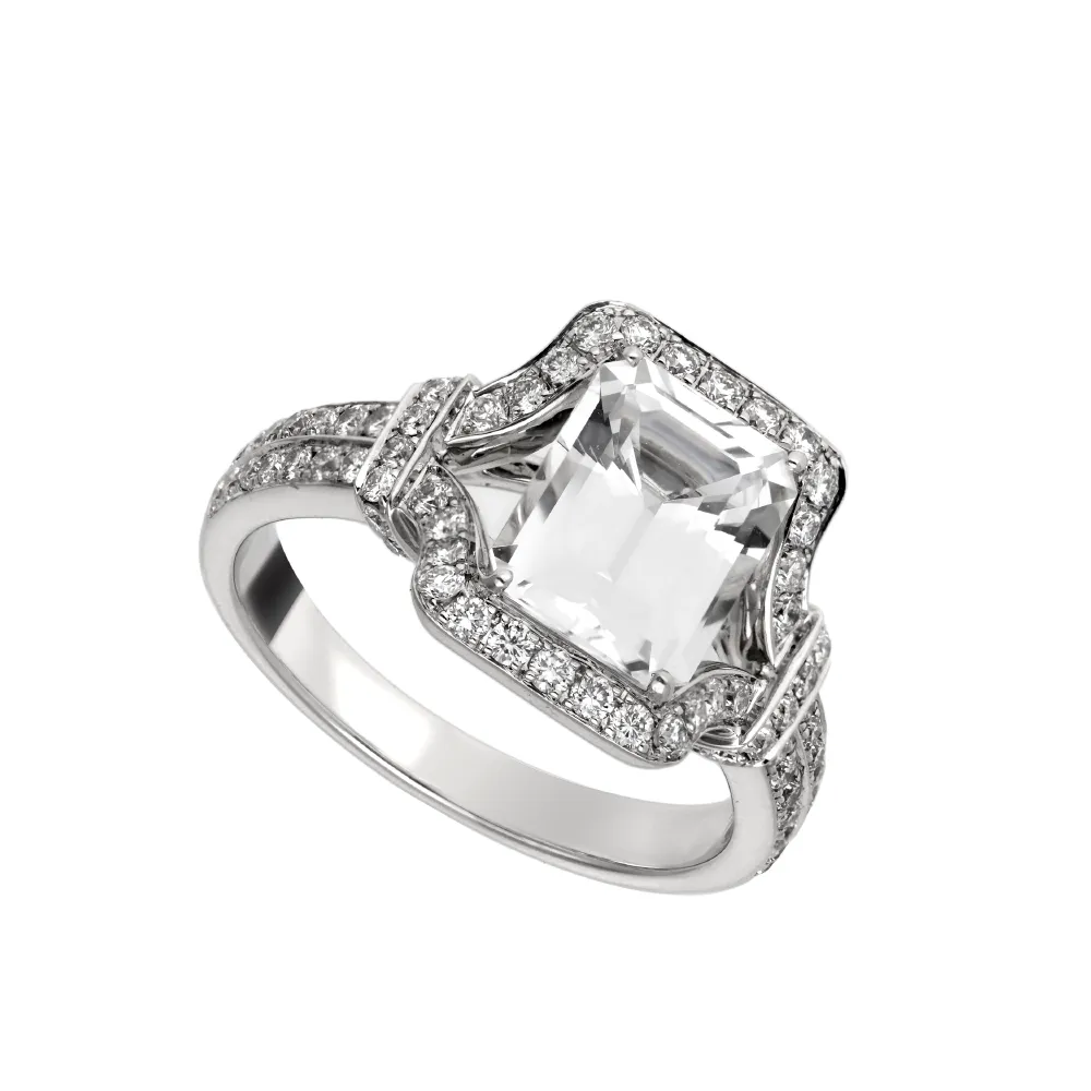 bague-topaze-blanche-et-diamants-or-blanc_5-661-53-6613f0f7