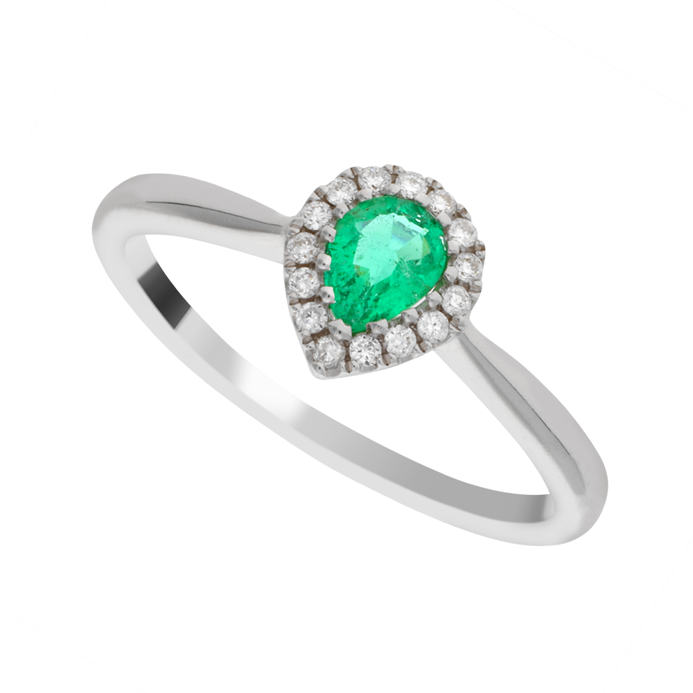 Emerald cut emerald ring white gold hotsell