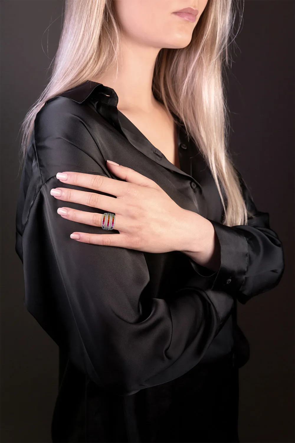 bague-rainbow-triple-rangs-sertis-saphirs-et-diamants-or-blanc_5-38154-55-966df33d
