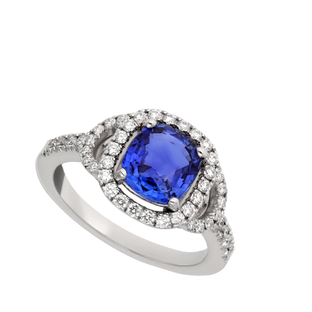 bague-saphir-bleu-taille-coussin-et-diamants-taille-brillant-or-blanc-palladie_5-15255-48-a83385f4