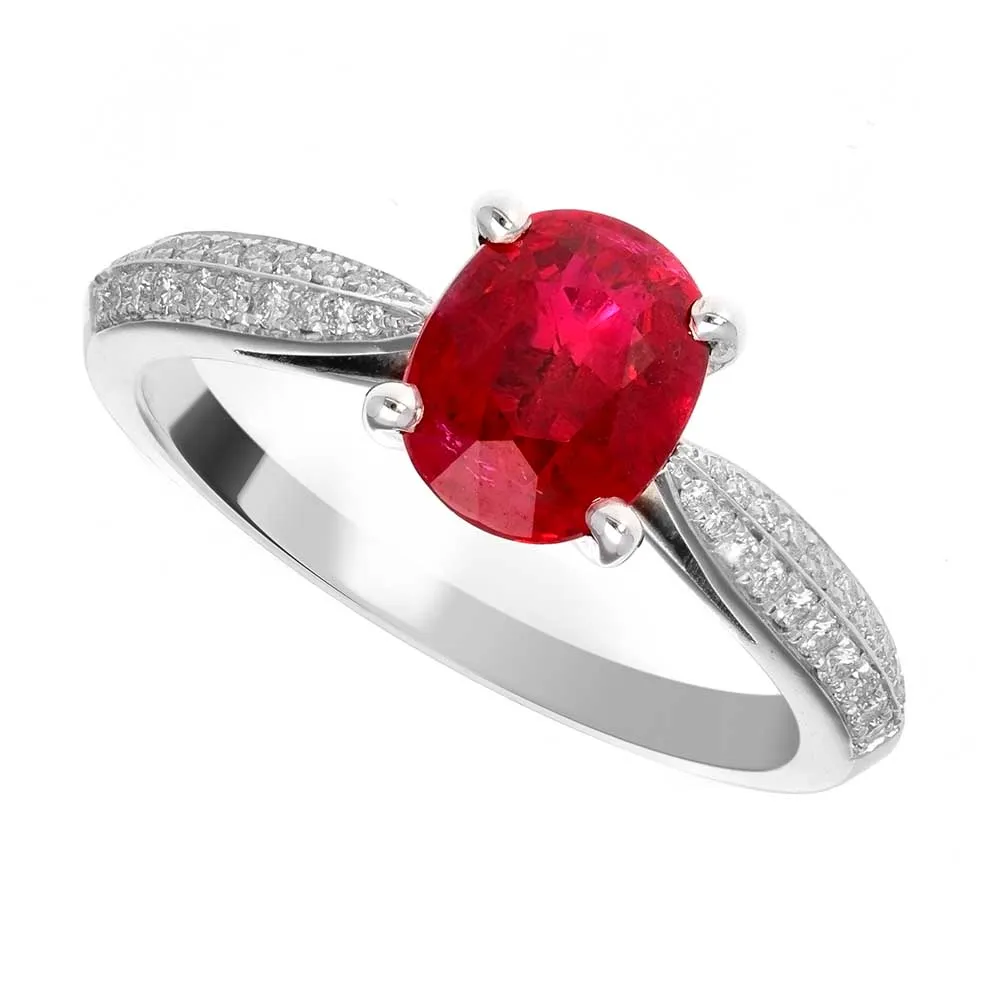 bague-rubis-taille-ovale-accompagne-diamants_919gx-006-51-d85b7647