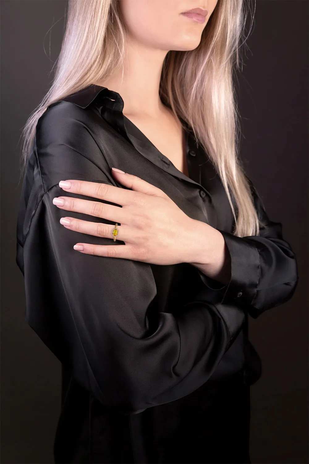 bague-new-miss-saphir-jaune-et-diamants-or-rose_5-38681-52-d91bf010