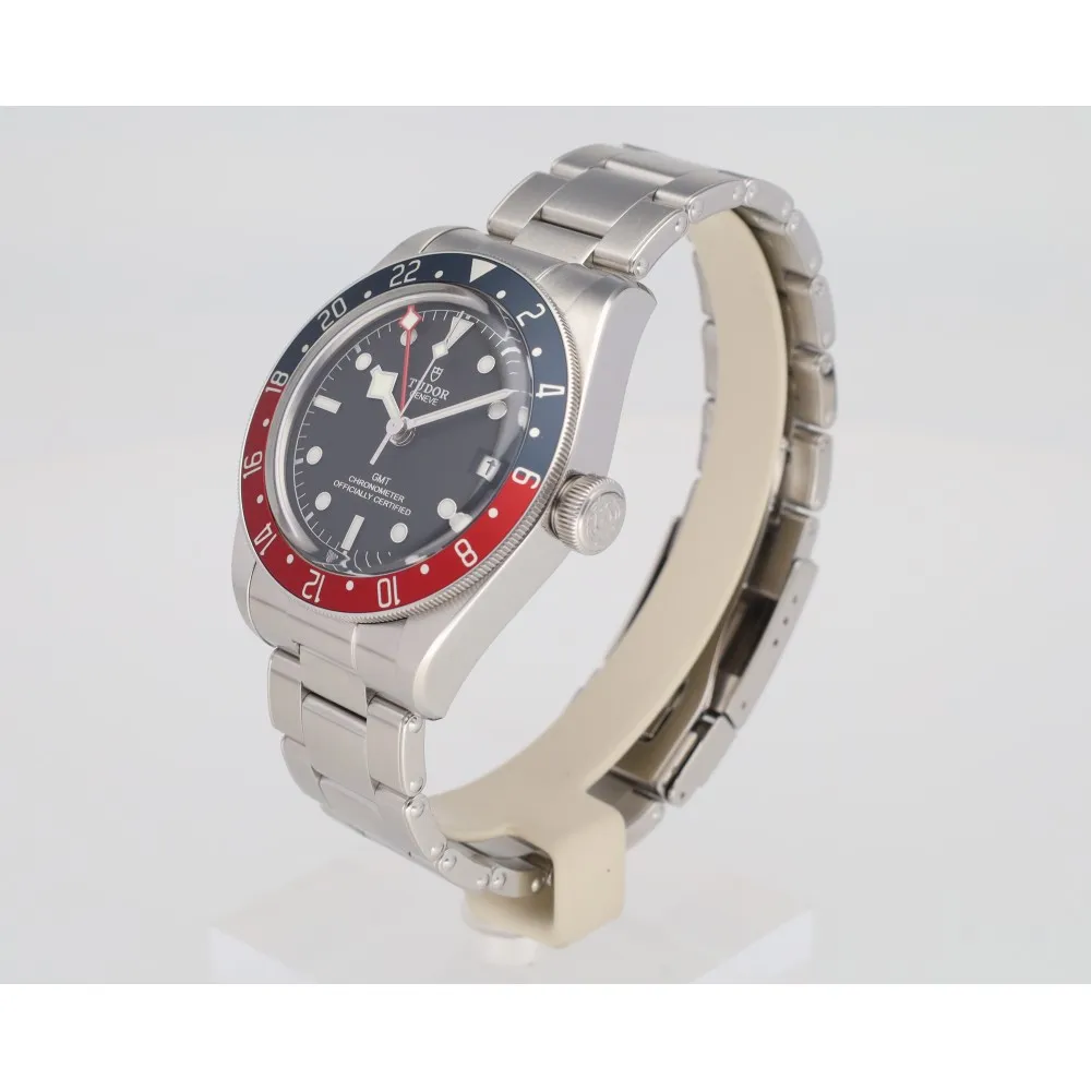 black-bay-gmt-41_4-27794-259bfa56