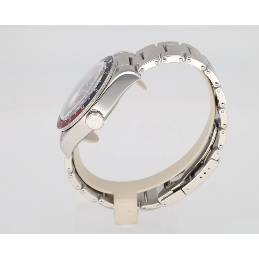 black-bay-gmt-41_4-27794-f02efd31