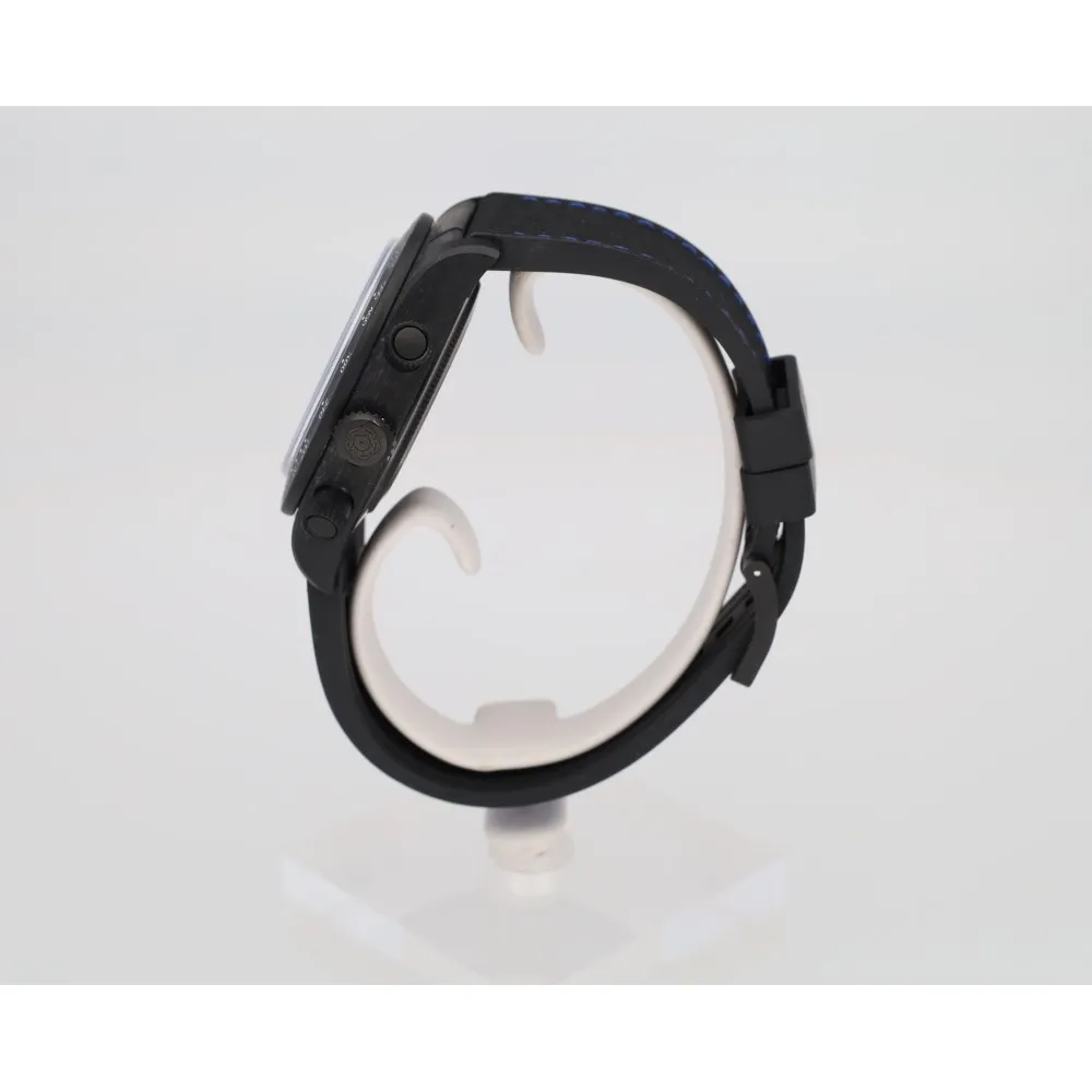 black-bay-chrono-carbone-25_4-29822-73c6a81c