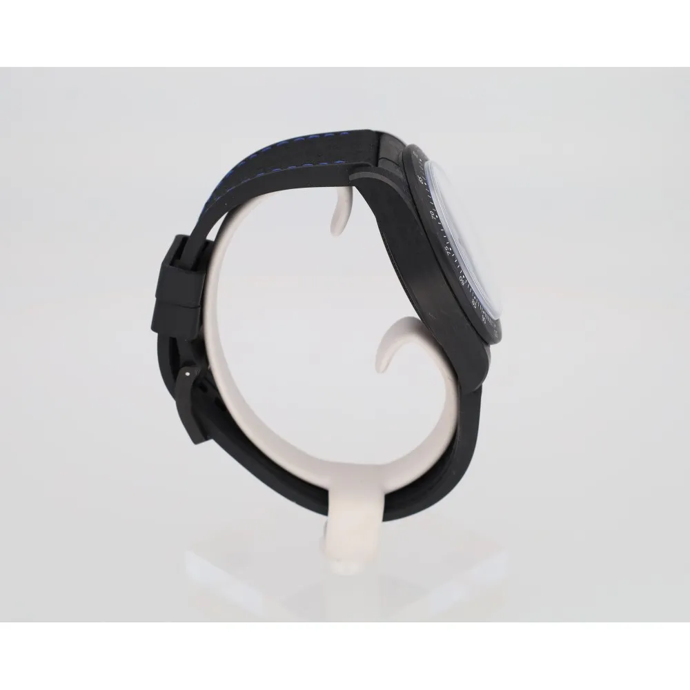 black-bay-chrono-carbone-25_4-29822-99c9d6fc