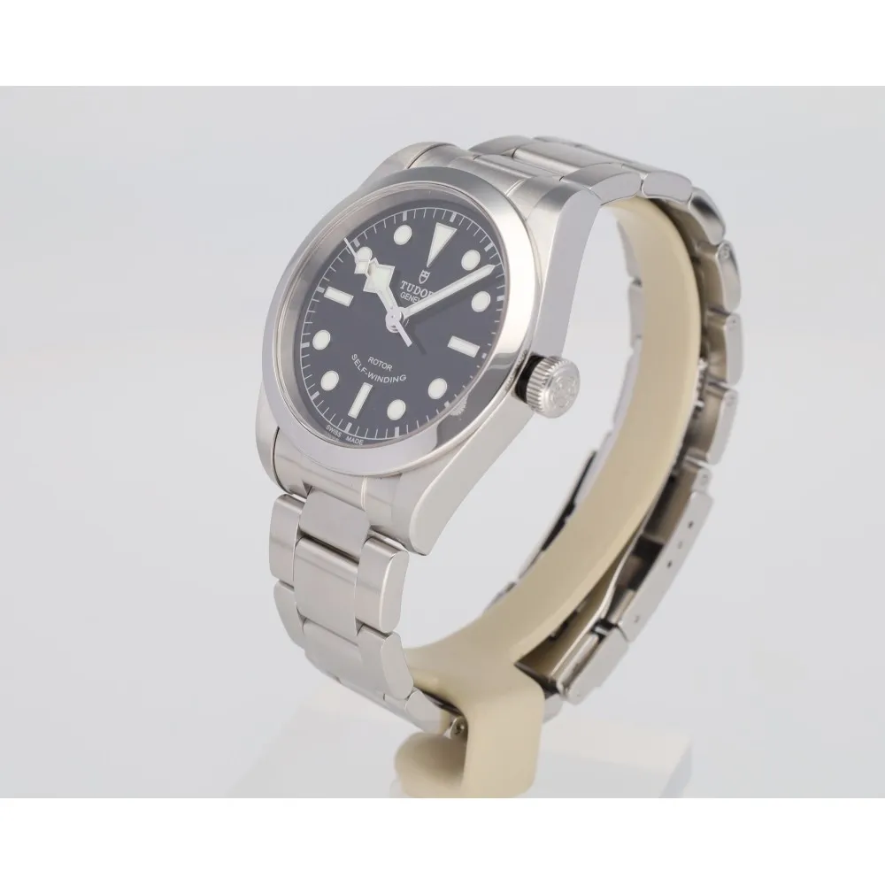 black-bay-36_4-27416-77aafbdc