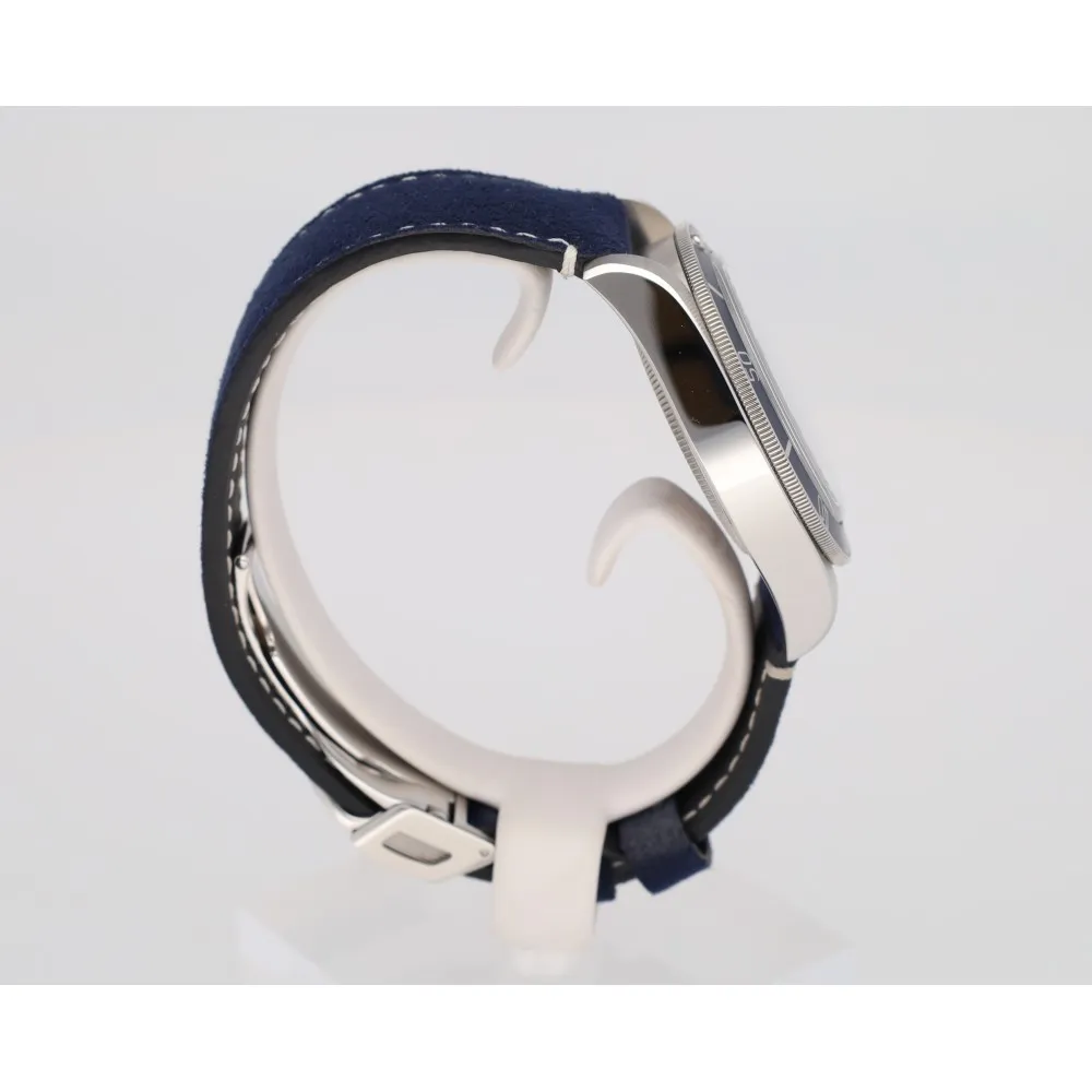 black-bay-58-blue_4-29664-5520110e
