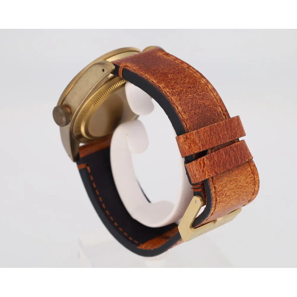 black-bay-bronze-432_4-29335-07b66625