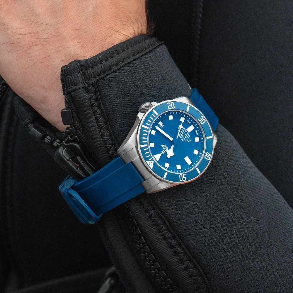 pelagos_M25600TB-0001-100906