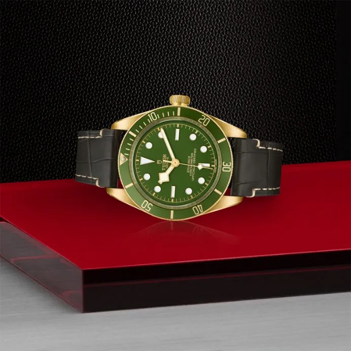 black-bay-fifty-eight-18k_M79018V-0001-9af39c81
