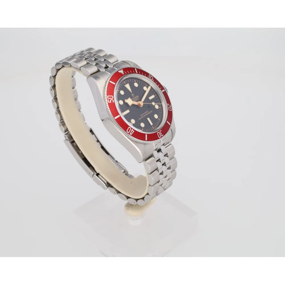 black-bay-41_4-26803-60ecb0b3