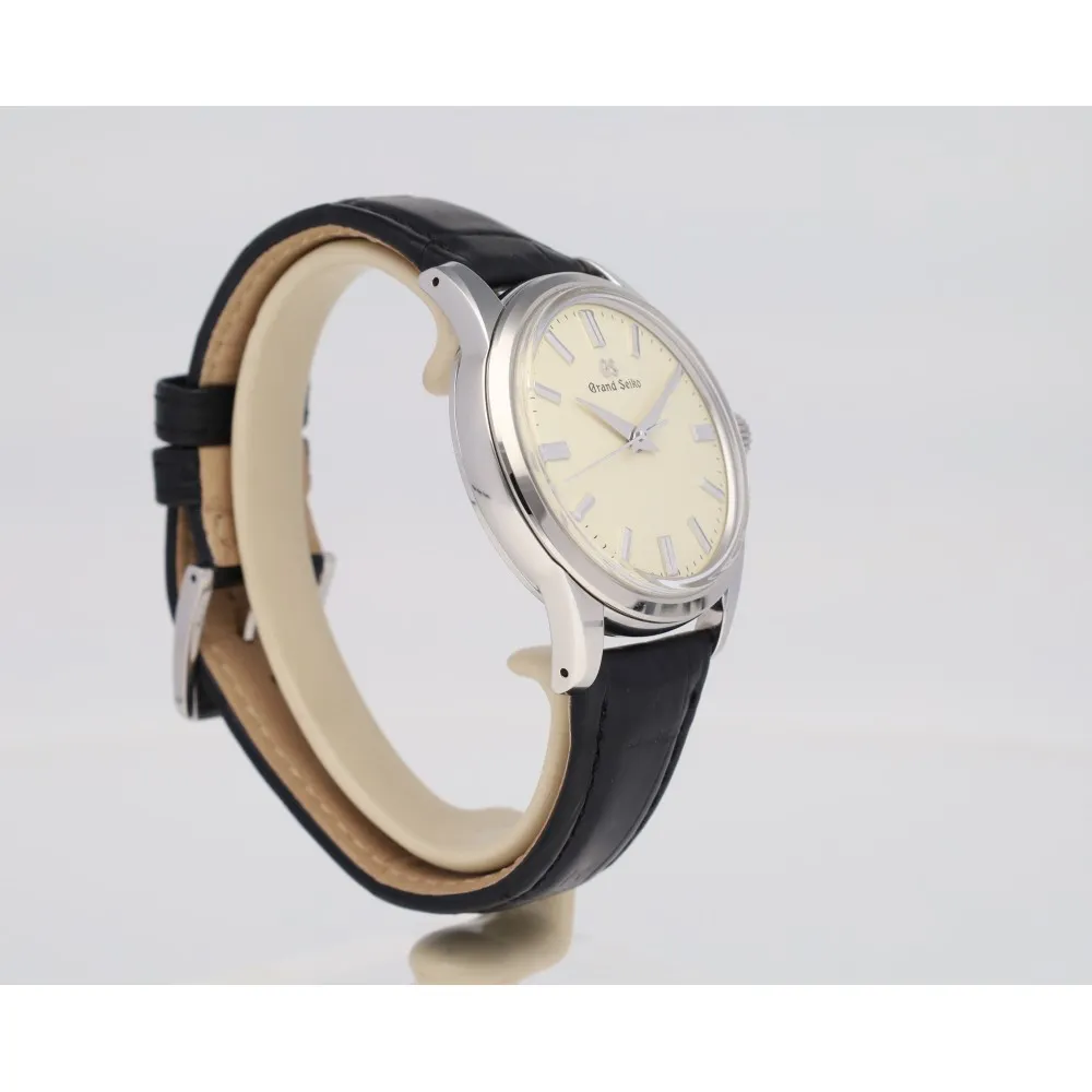 elegance-collection_4-26773-c32acf7b