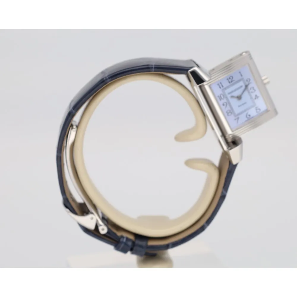 reverso-lady_4-26882-8d87ebc6