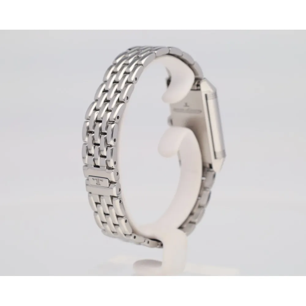 reverso-lady_4-27992-059aad4d