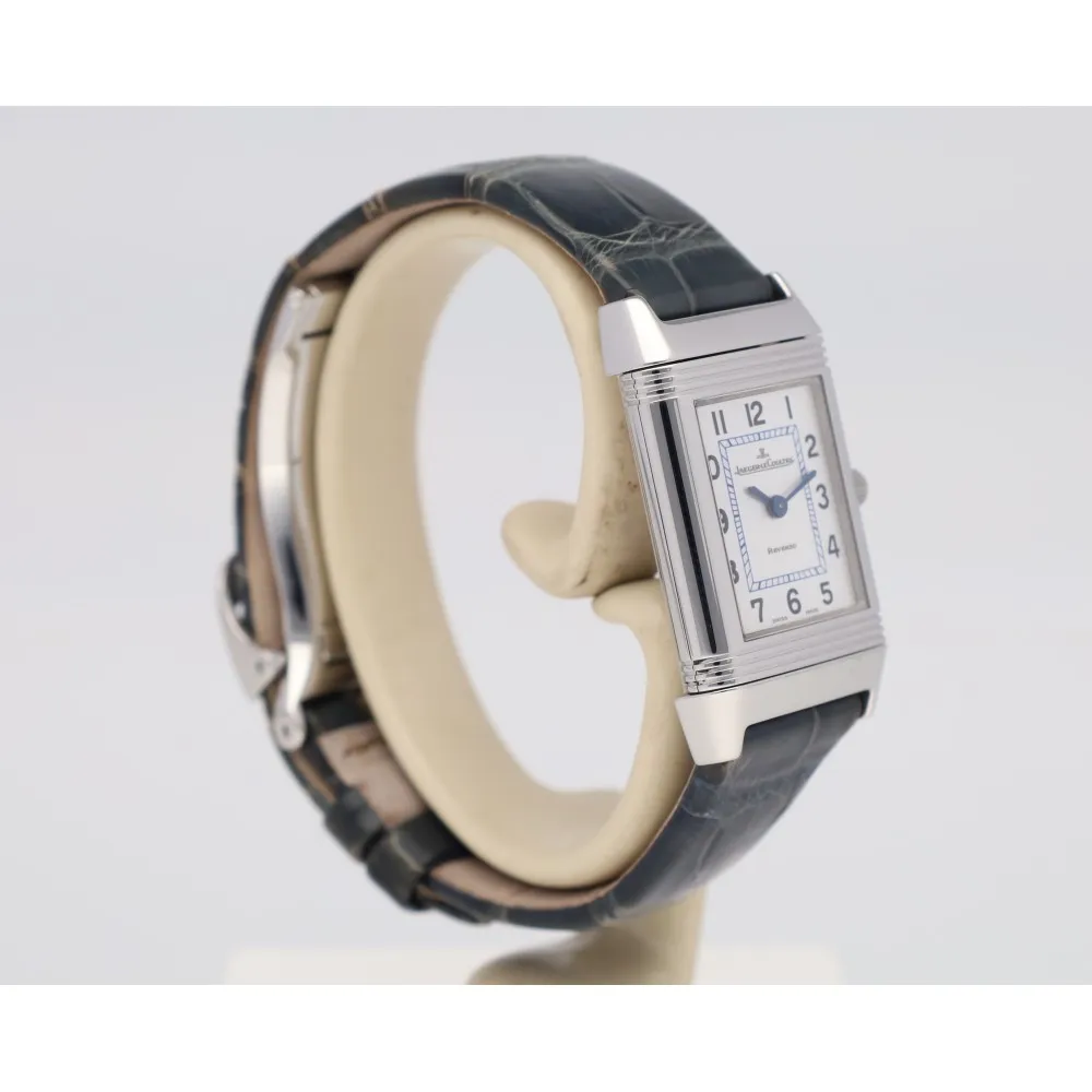 reverso-lady_4-30066-e2f4d7d2