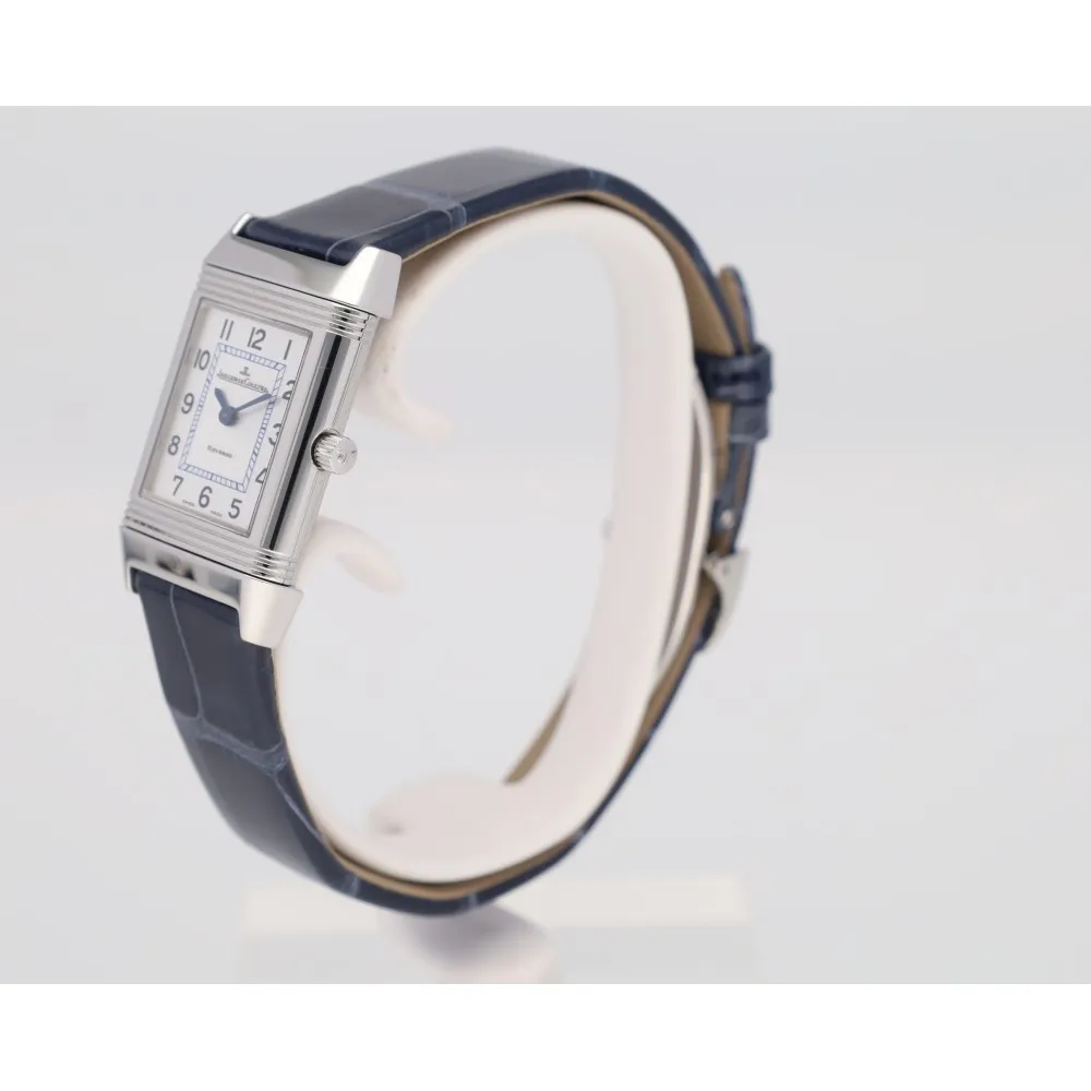 reverso-lady_4-28559-083abe7c