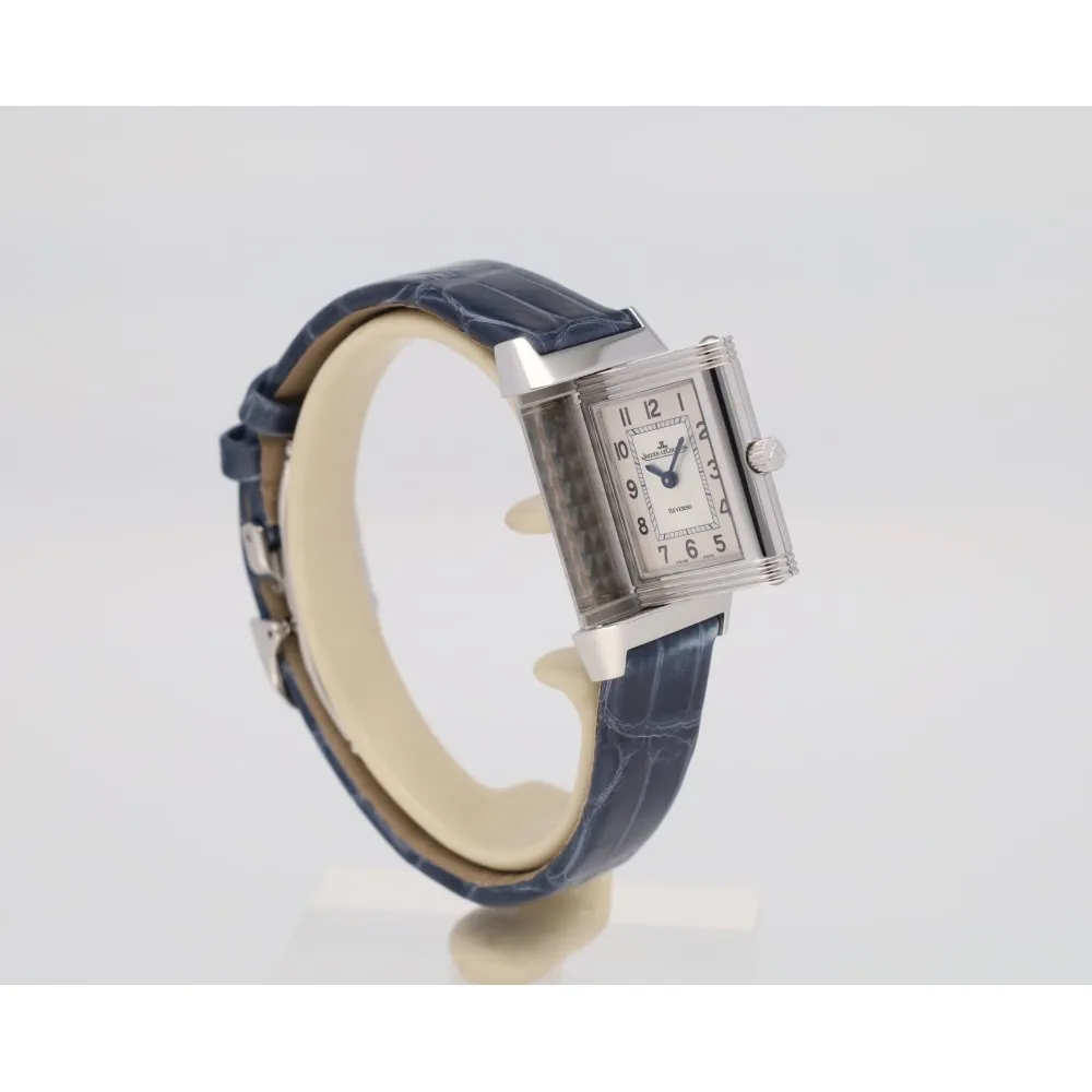 reverso-lady_4-25540-3e37d465