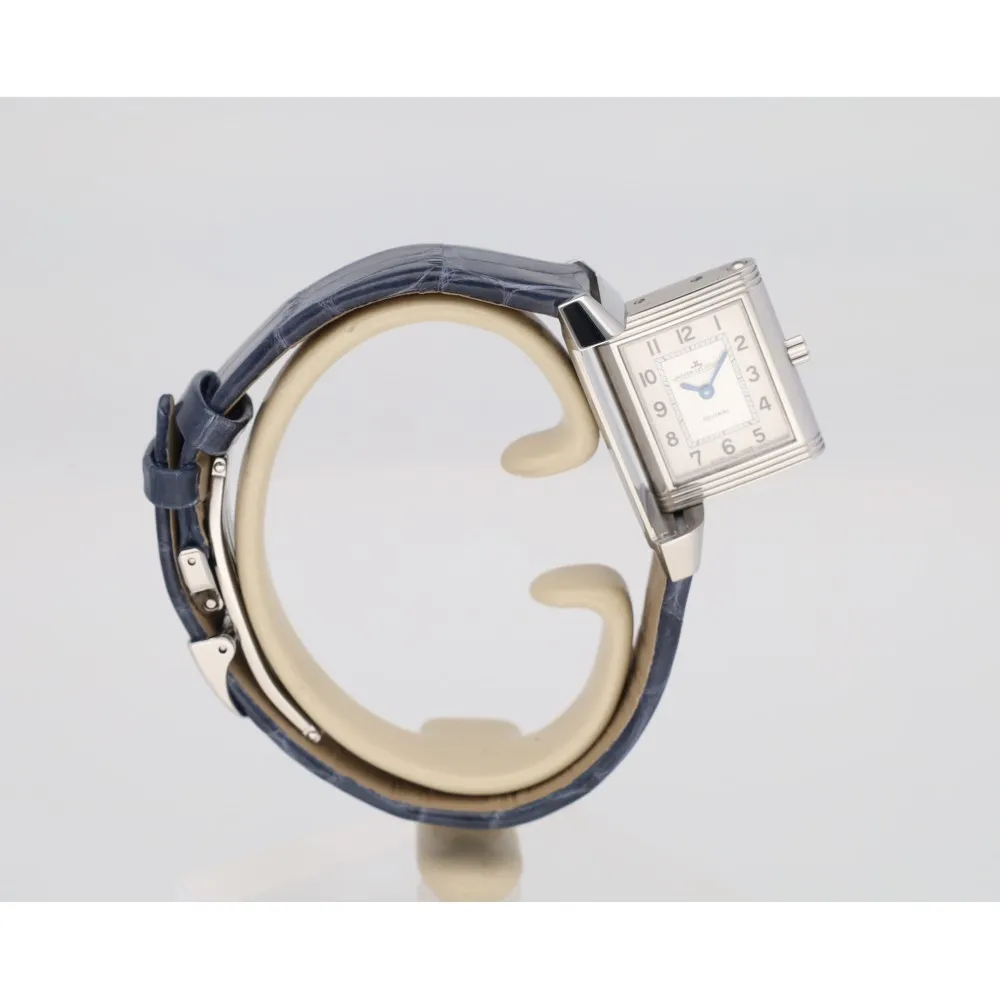 reverso-lady_4-25540-b3568b1b