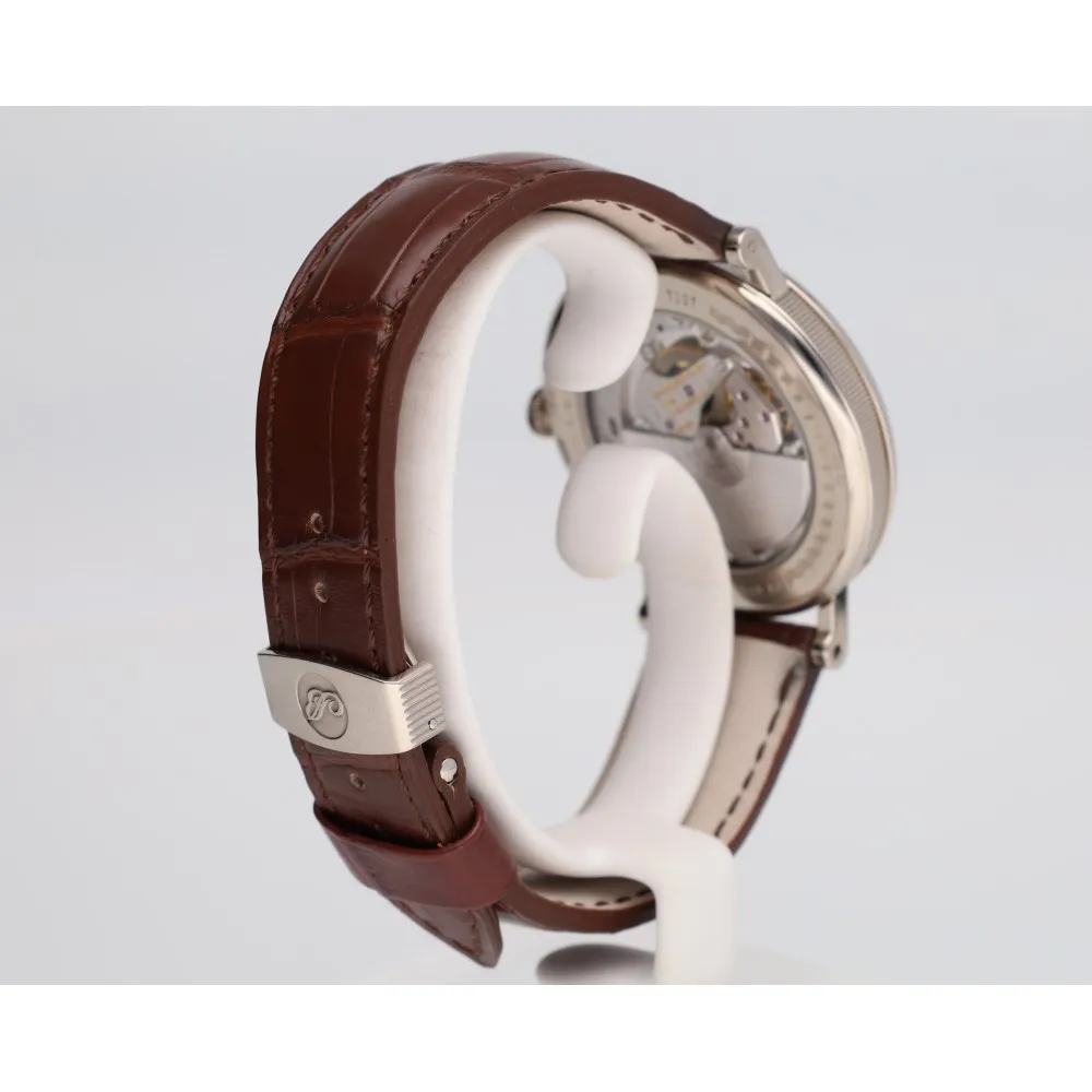 classique-moonphase-power-reserve_4-28841-24613a89