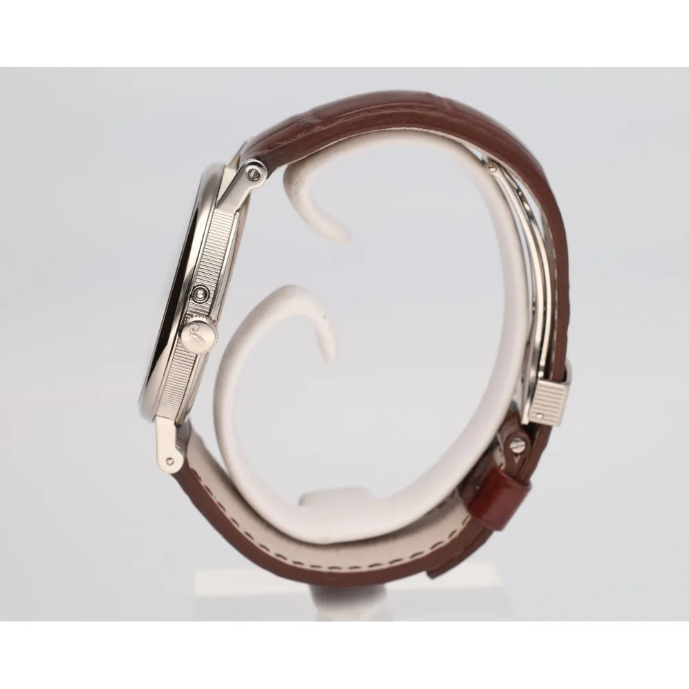 classique-moonphase-power-reserve_4-28841-95cd4e72