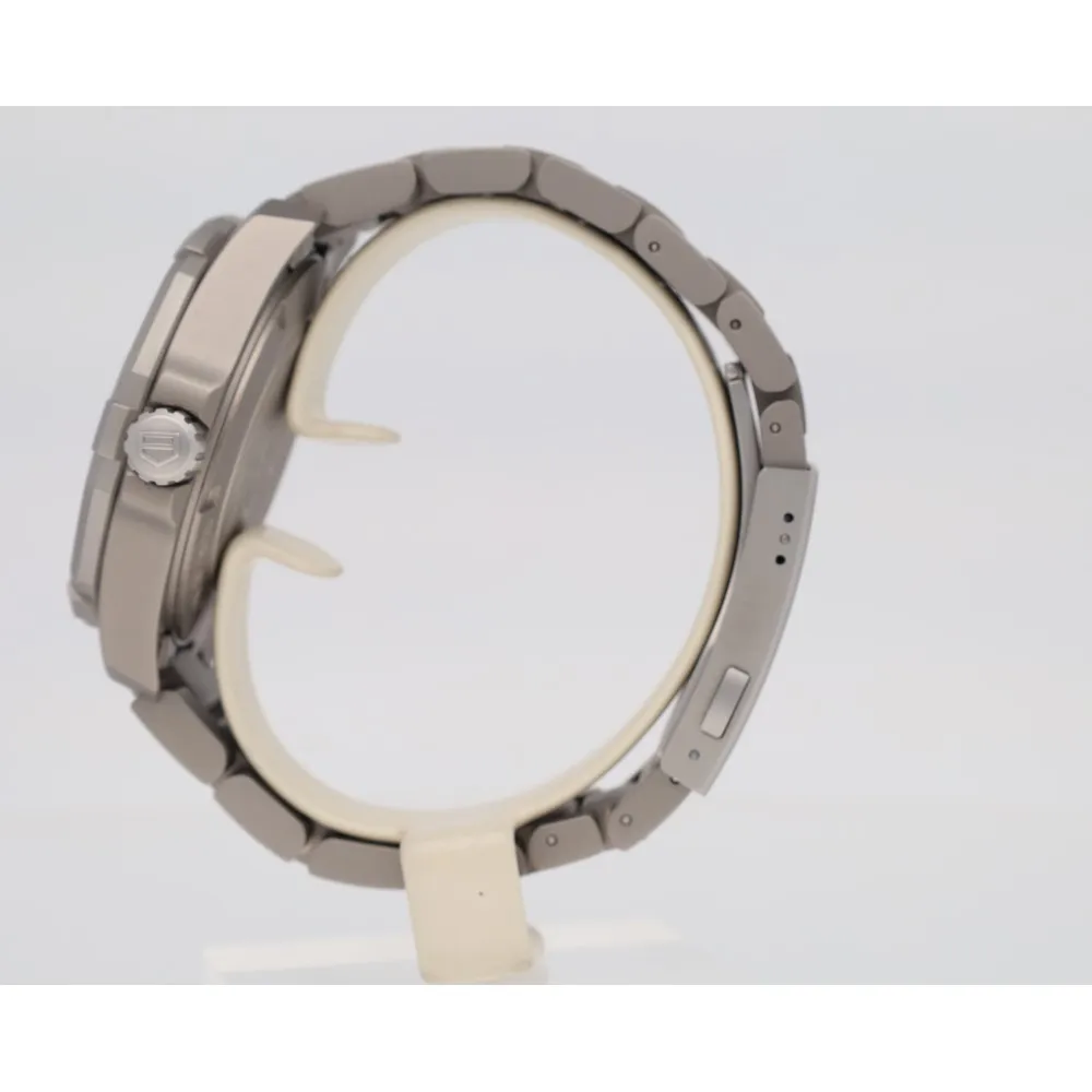 aquaracer-bamford-titane_4-28077-92f3a034