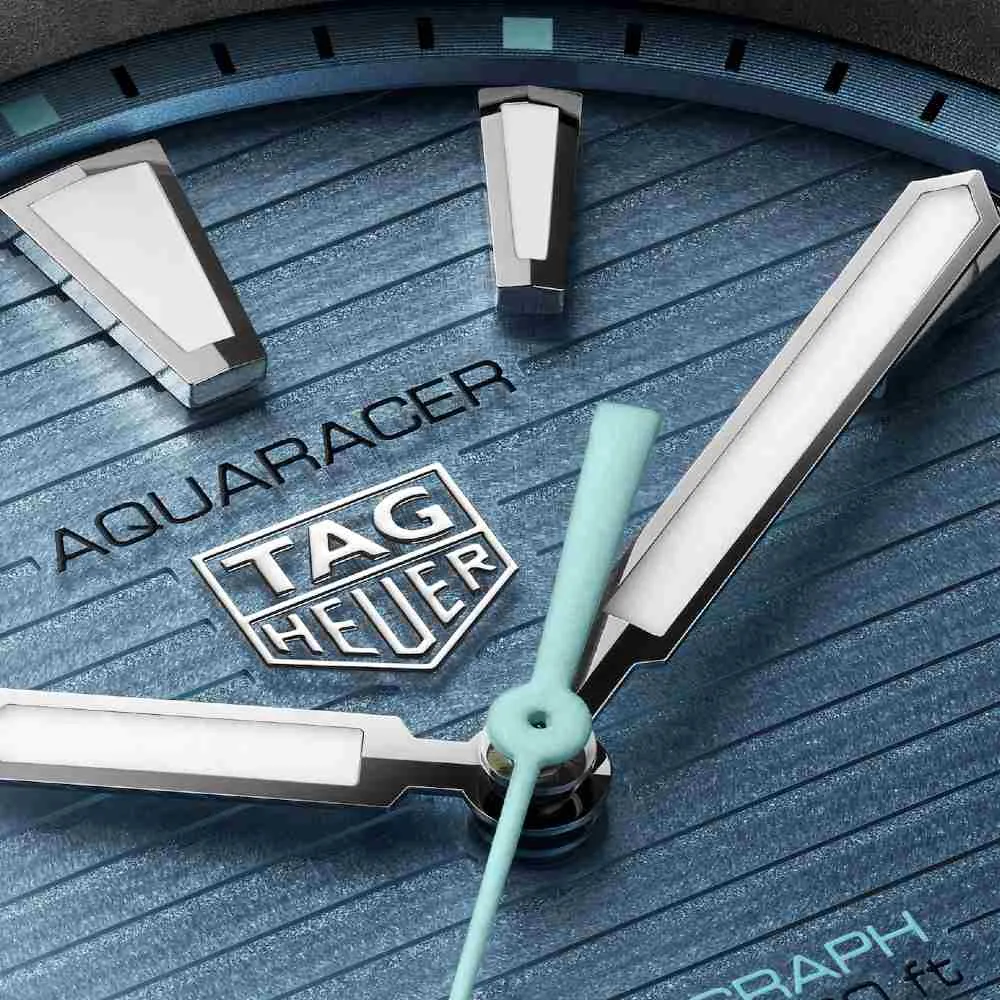 tag-heuer-aquaracer-professional-200-solargraph_wbp1182-bf0000-a58a8670