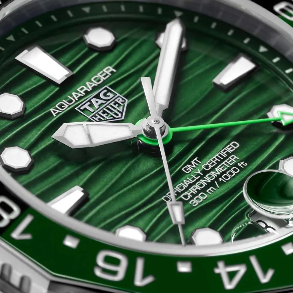 tag-heuer-aquaracer-professional-300-gmt_wbp5115-ba0013-7439da3c