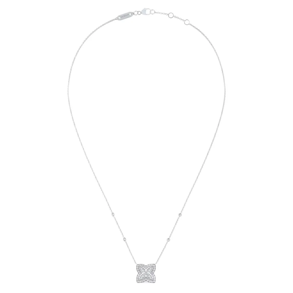 lotus-by-de-beers-puces-doreilles-en-diamant-et-or-blanc_e10344600a000-0-1be47df1