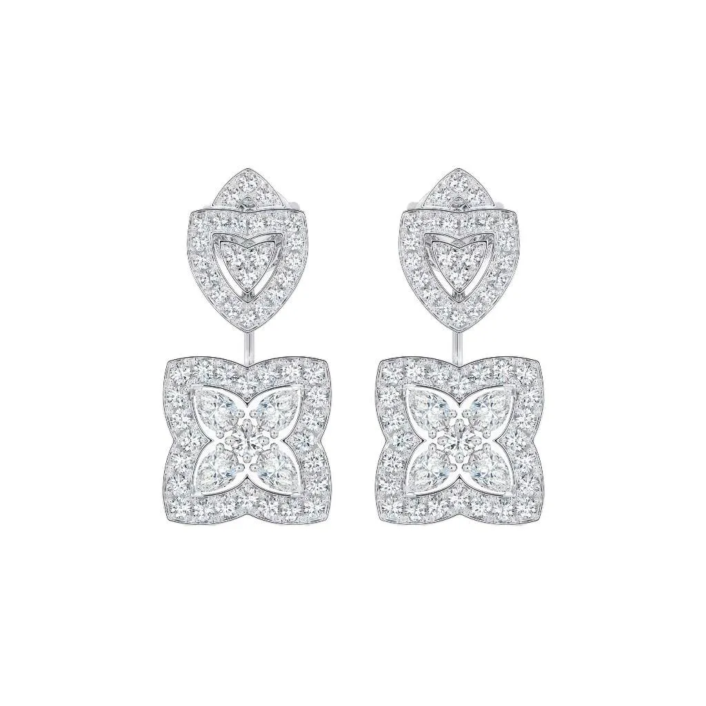 lotus-by-de-beers-boucles-doreilles-pendantes-en-diamant-et-or-blanc_e103420-ff6fdc55