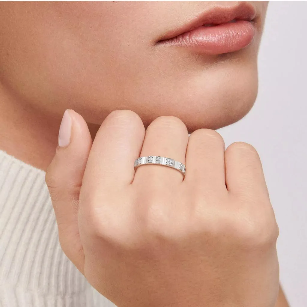 lotus-by-de-beers-bague-en-diamant-et-or-blanc_r10421000a055-0-49da9c94