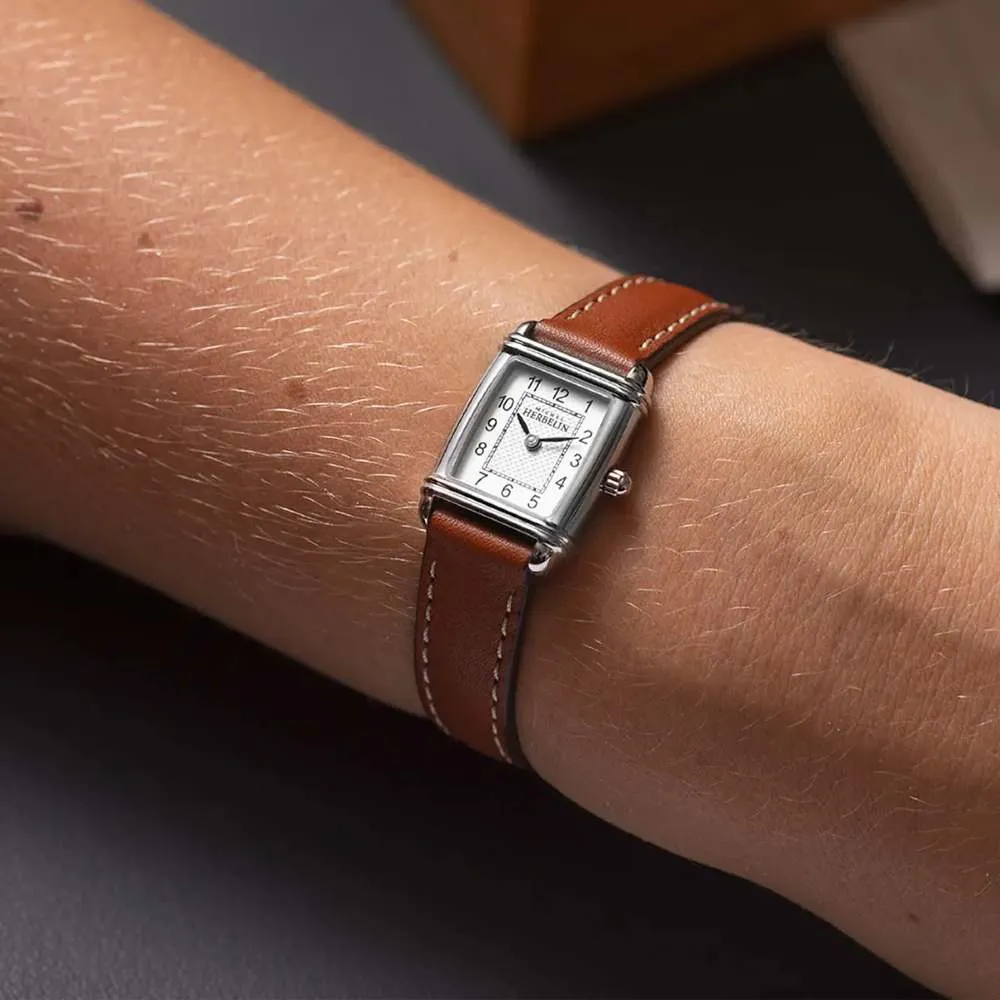 newport_18389b22-0-49bf3837