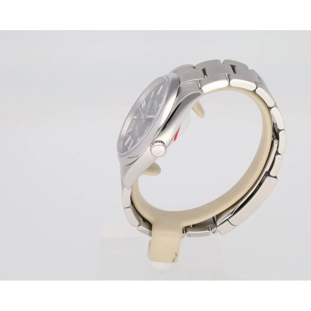 oyster-perpetual-41_4-27499-24835aa2