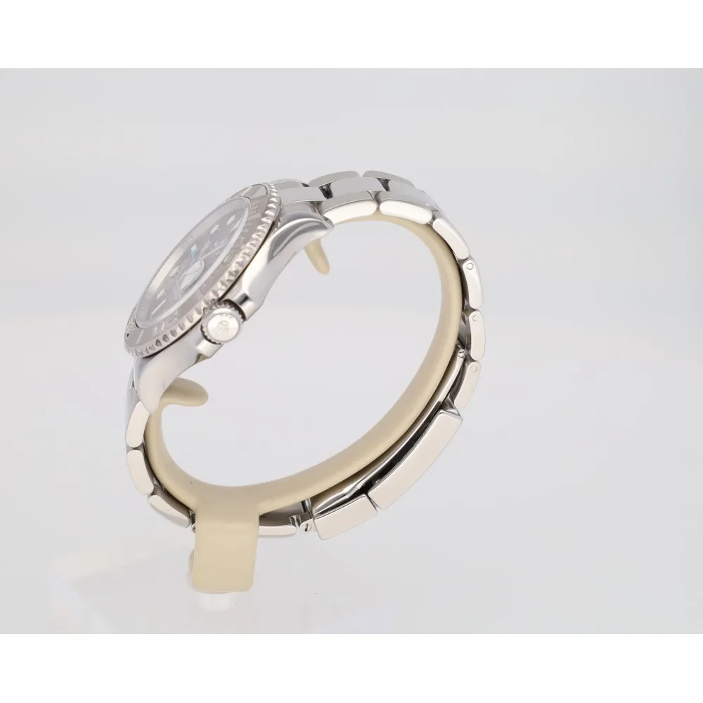 yacht-master_4-25724-e6efeb79