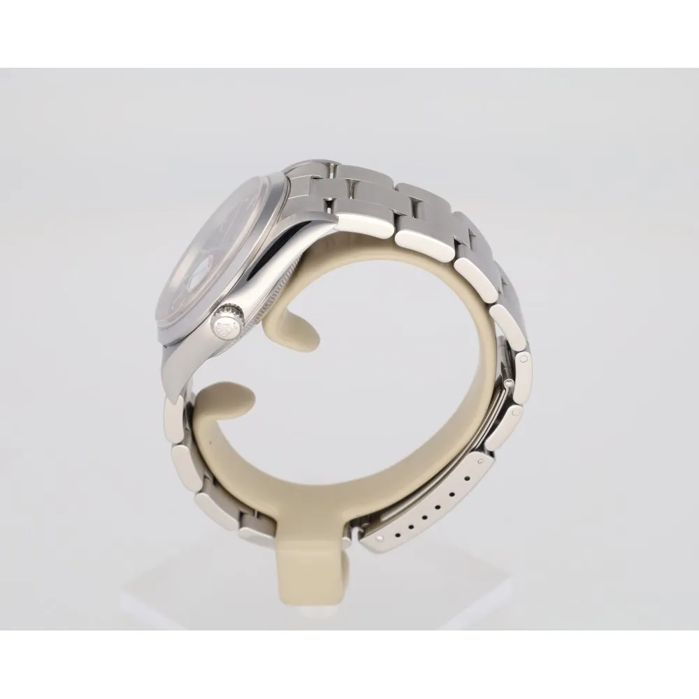 oyster-perpetual-date-34_4-24894-67fffdf7