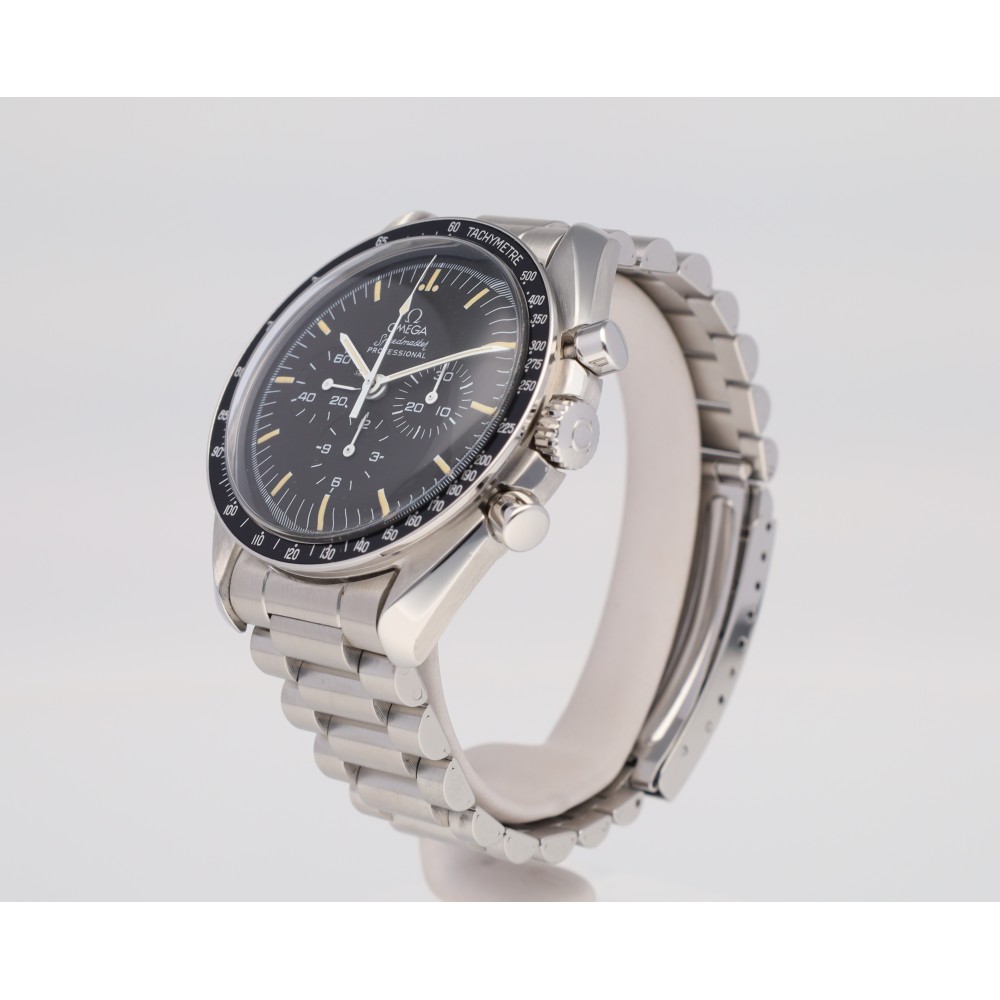 speedmaster-moonwatch_4-22294-5f8bc835