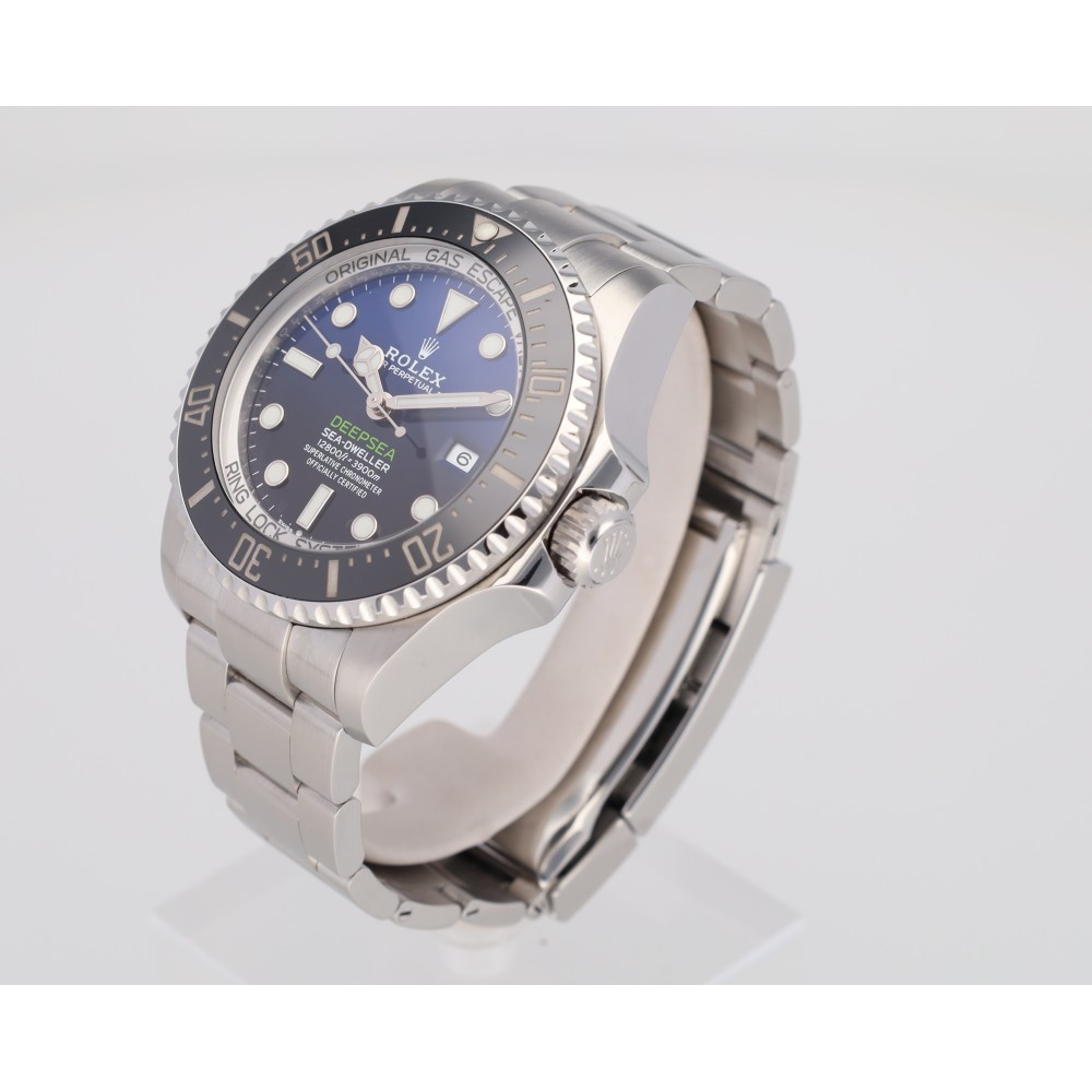 sea-dweller-deepsea-blue_4-23735-9ec7328c