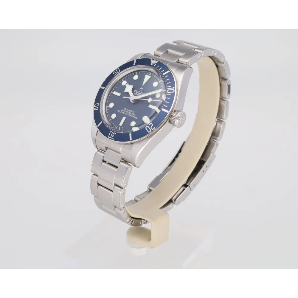 black-bay-38_4-27052-d6faf366