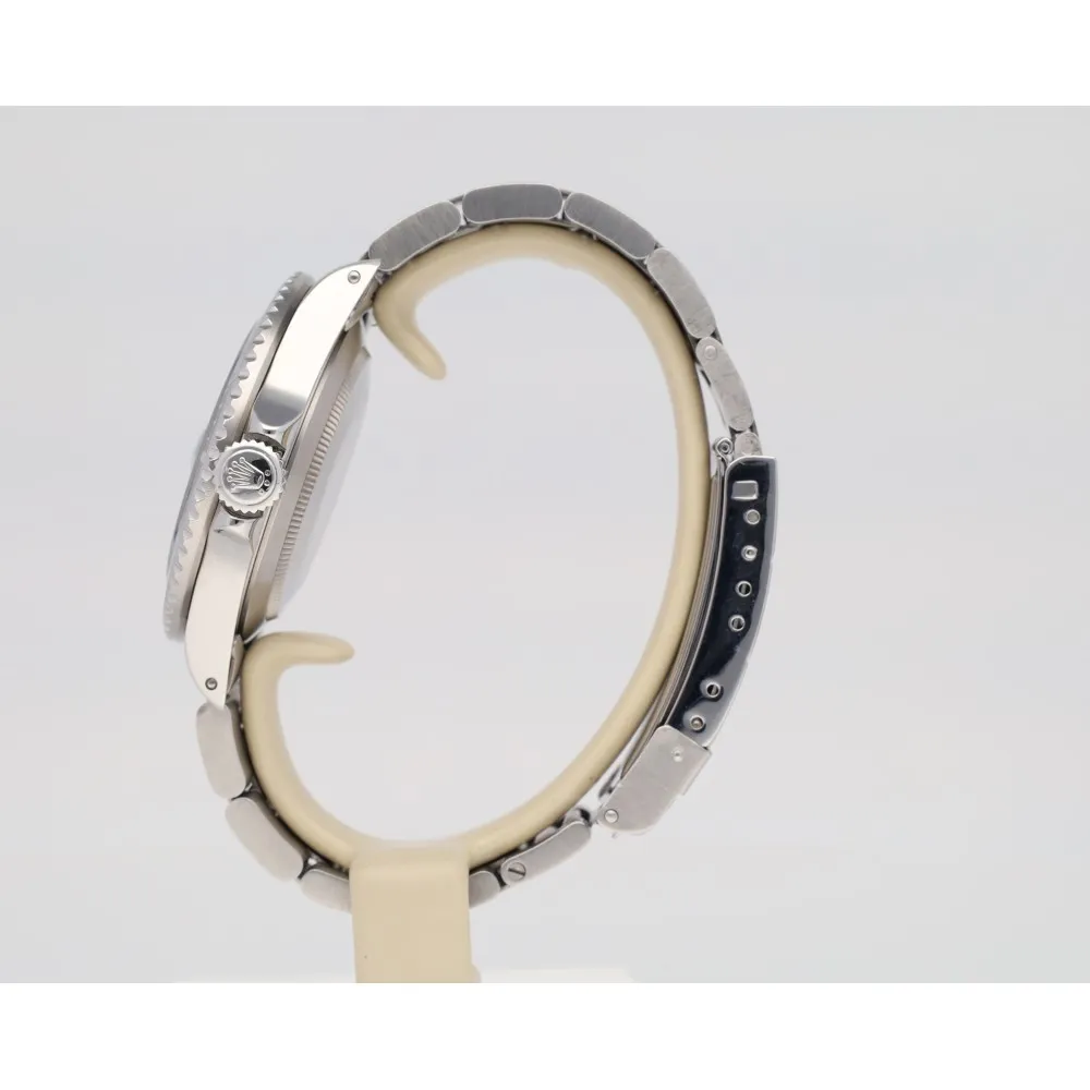 submariner-date_4-25750-bd9eda3a