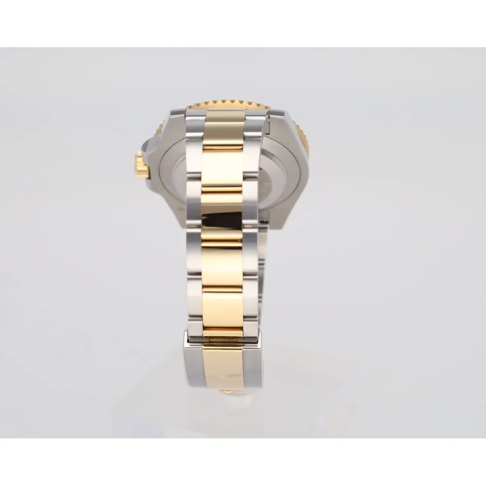 submariner-date_4-27140-db7f84ae