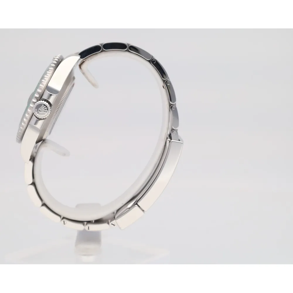 submariner-date_4-25499-bfc57965