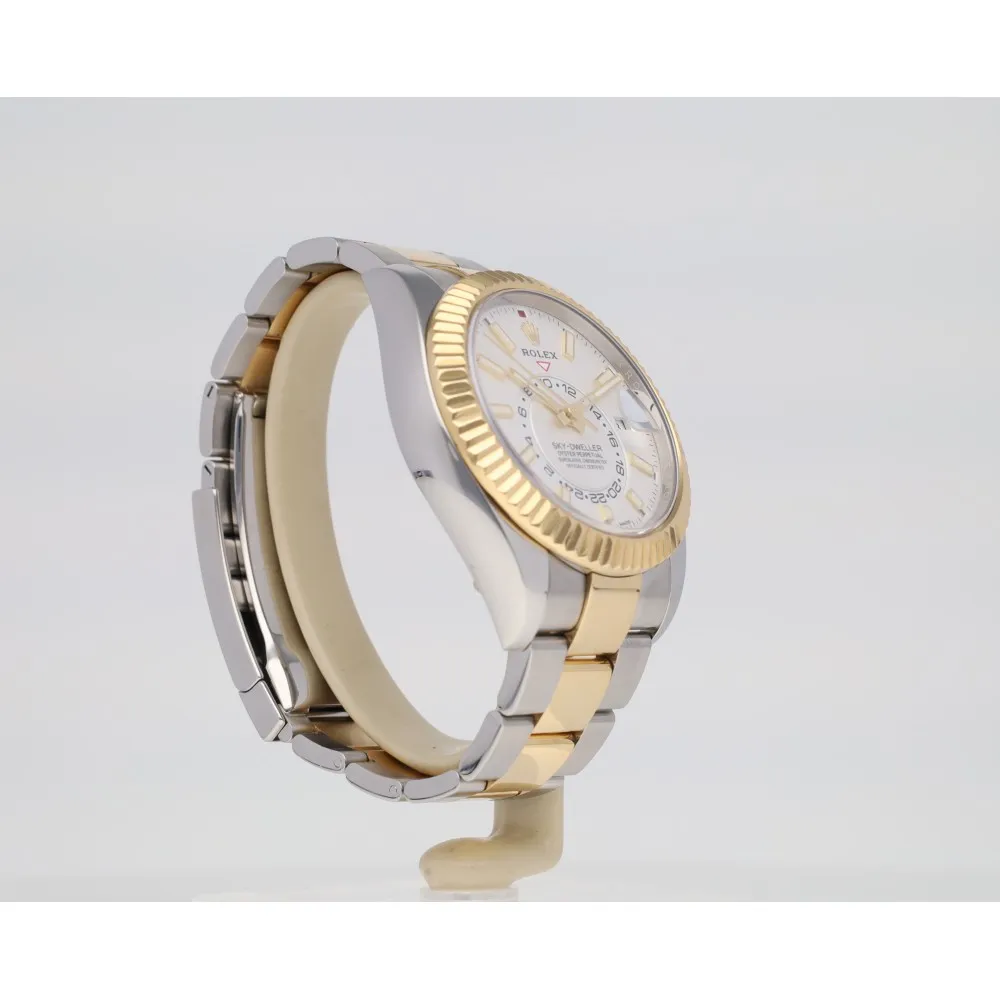 sky-dweller_4-27257-e3a65e44