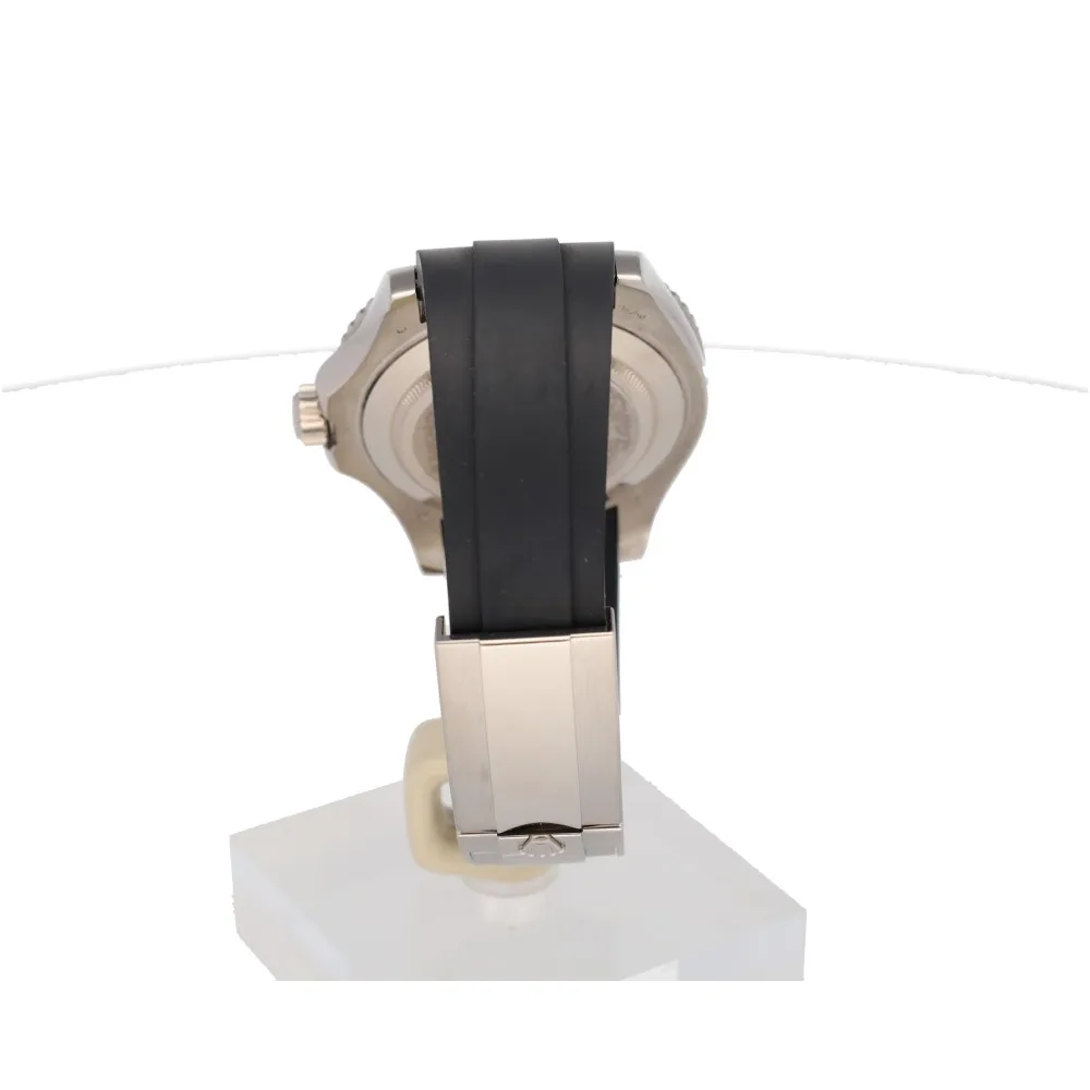 yacht-master-42_4-27247-e39b83b3